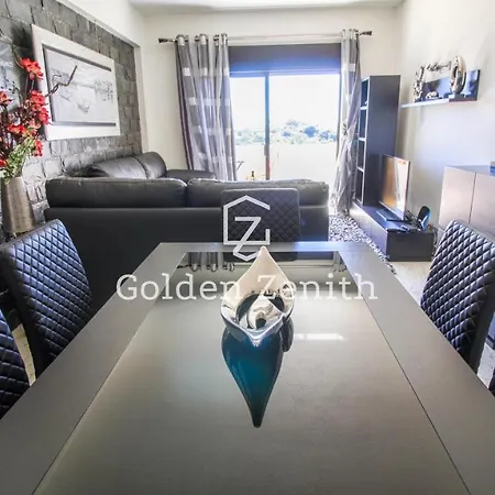 Apartment The Ocean By Golden Zenith *